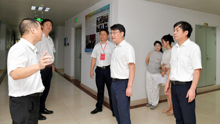 稳教学保秩序 校领导开展开学首...