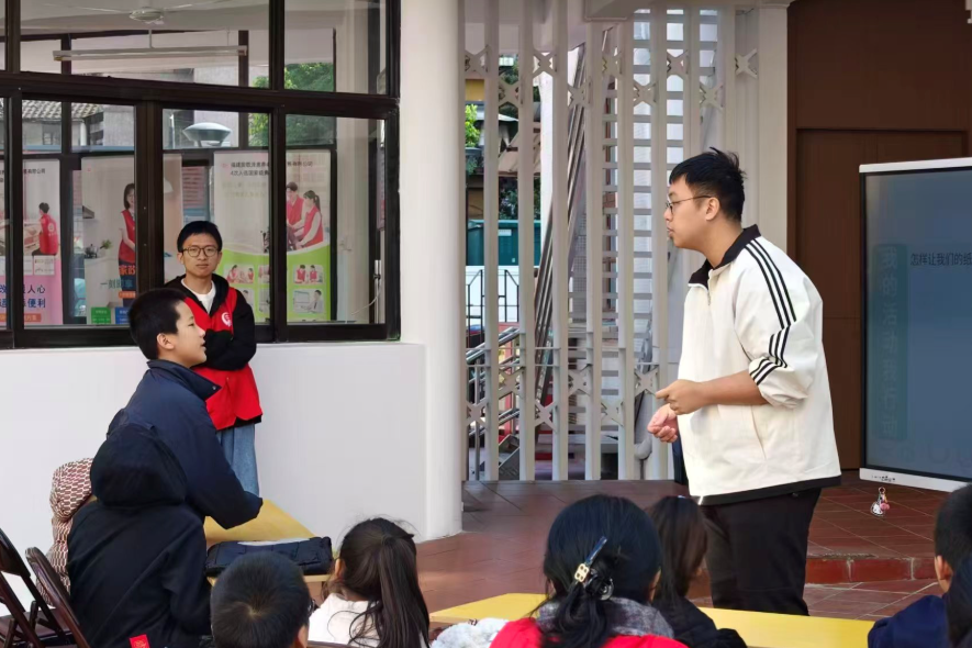 三明学院机电工程学院“萤火双匠”实践队赴芙蓉社区开展寒假社会实践
